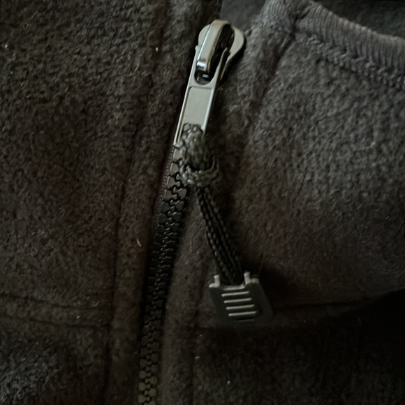 XL men’s black fleece full zip jacket with WWE logo embroidered on front chest. - Picture 7 of 8